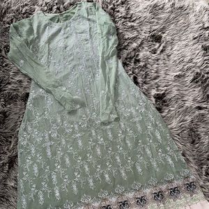 Long Pakistani Indian kameez with Choori-daar sleeves; SALE
